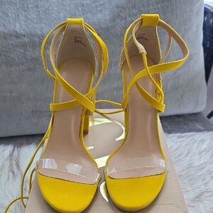 Charlotte Russe Salena Yellow Strappy Heels Sz 10